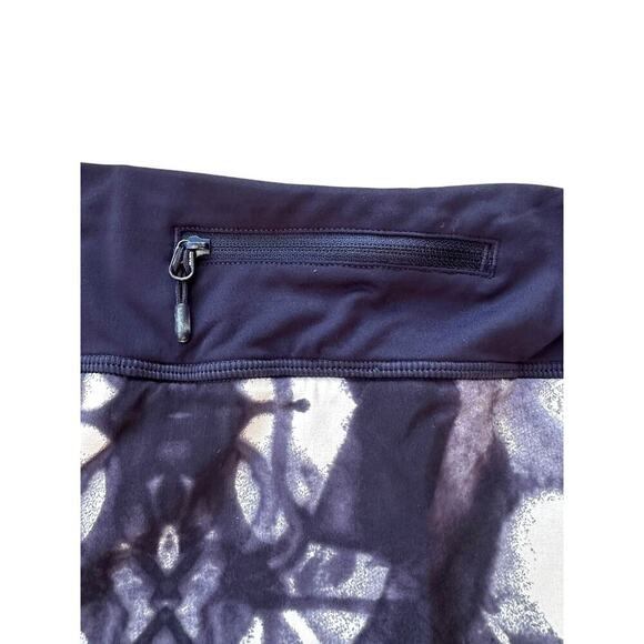 Lululemon Skort: Chase Me Inkblot White Indigo Blue, Skirt Shorts Women's 4, EUC - Picture 9 of 14